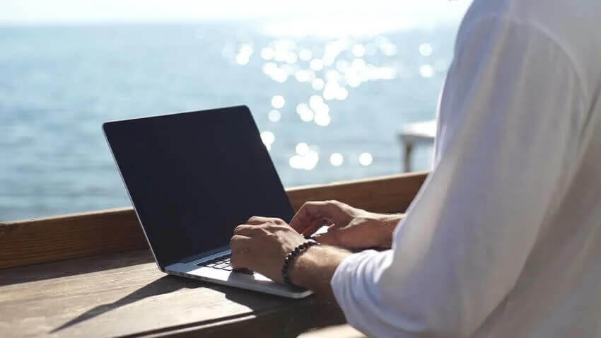 شركات تصميم مواقع في الإسكندرية ومنافسة سورس كود